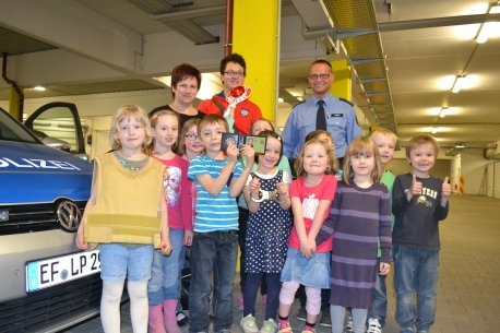 Die Kinder aus Isseroda besuchten im April die Polizeiinspektion Weimar.